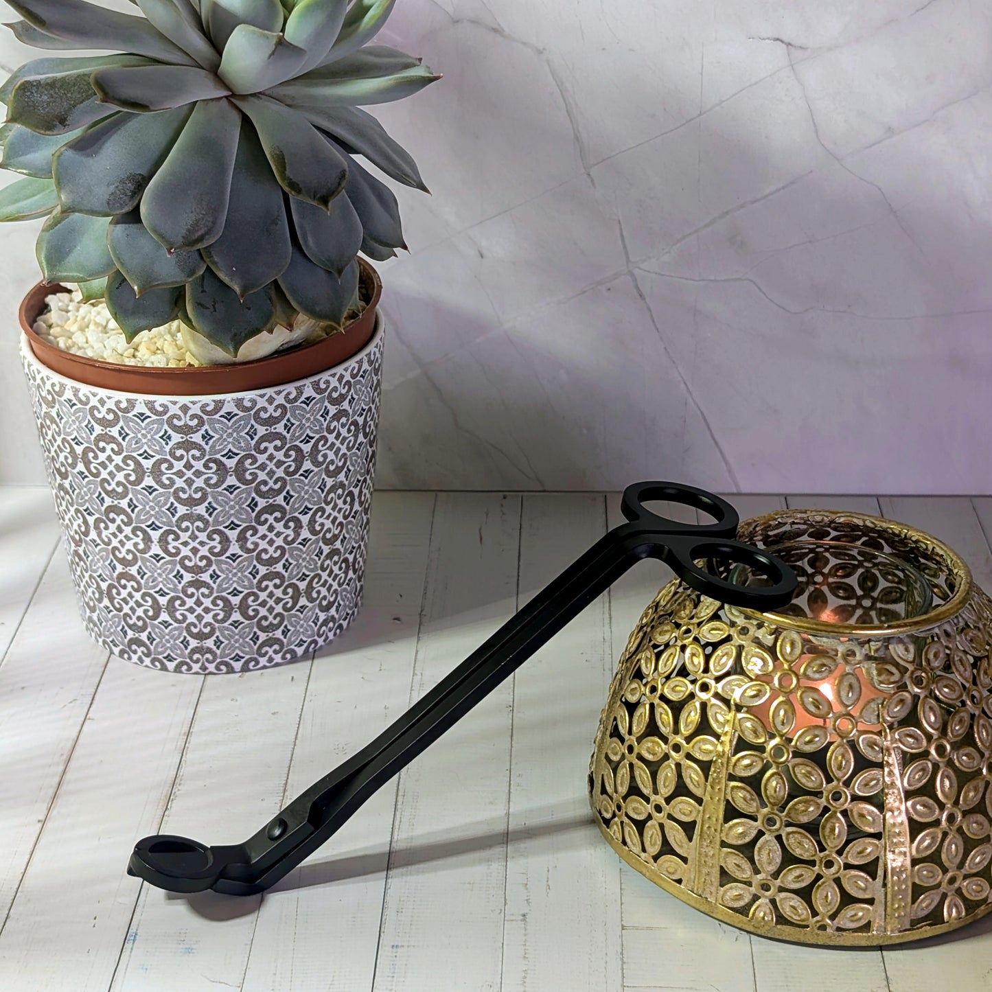 Black Metal Wick Trimmer.