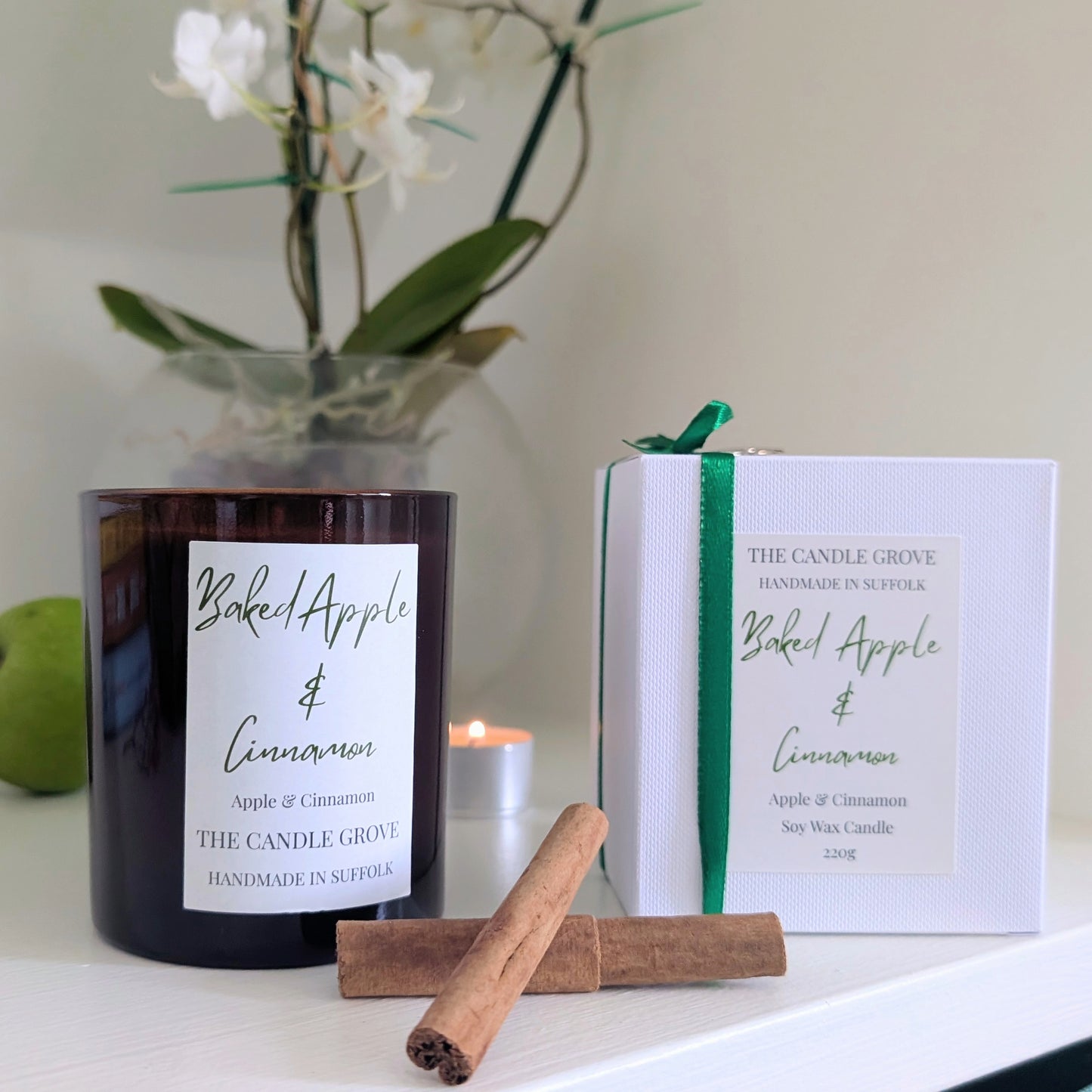 Baked Apple and Cinnamon Handmade Luxury Soy Wax Candle 220g